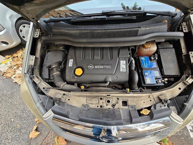 Usata Opel Zafira 120 CV (88 kW) 2005 Monovolume
