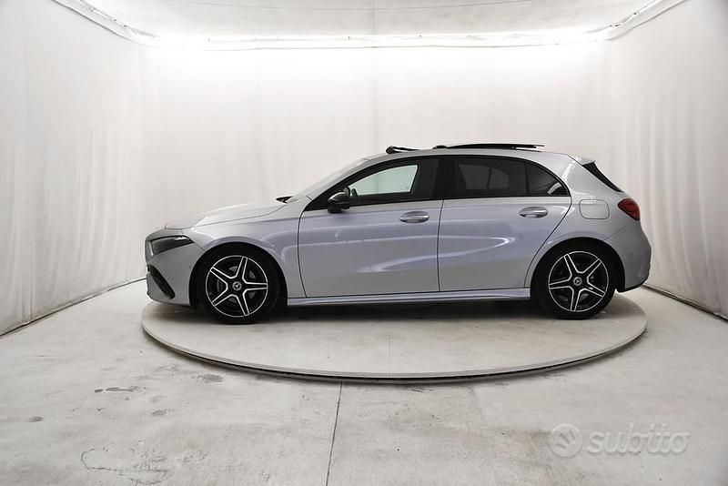 Usata Mercedes A180 AMG line 136 CV (100 kW) 2025 Argento hightech Berlina