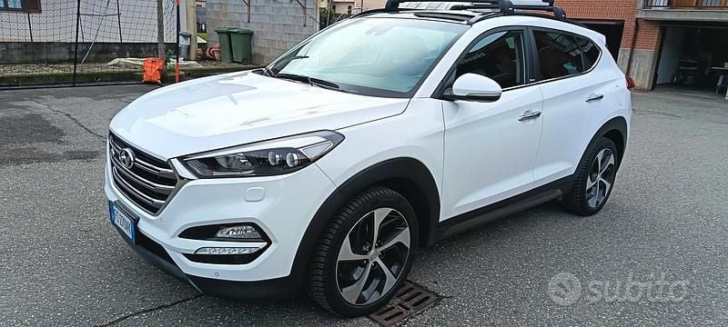 Bianco Usata 2016 Hyundai Tucson Xpossible SUV | 13.400 € - Immagine 1/4