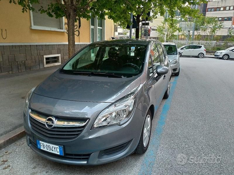 Usata Opel Meriva 120 CV (88 kW) 2016 Grigio Monovolume