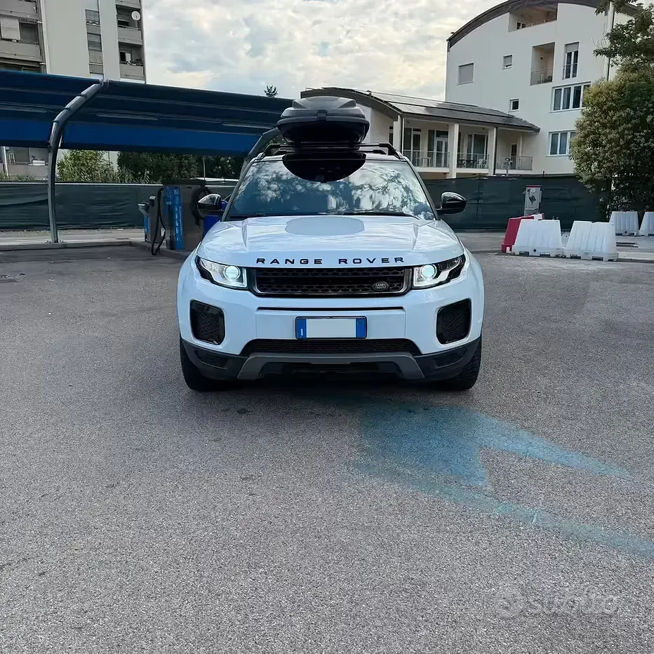 Usata Land Rover Range Rover evoque 150 CV (110 kW) 2019 Bianco SUV