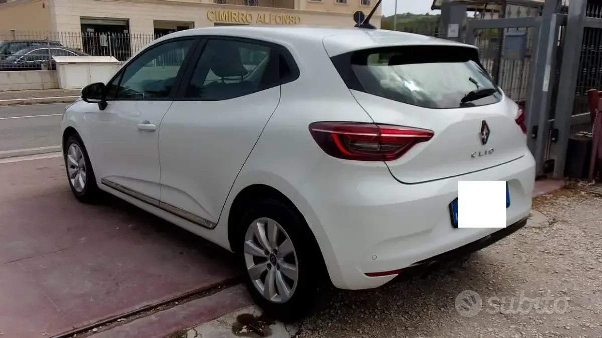 Usata Renault Clio V Intens 101 CV (74 kW) 2020 Bianco Berlina