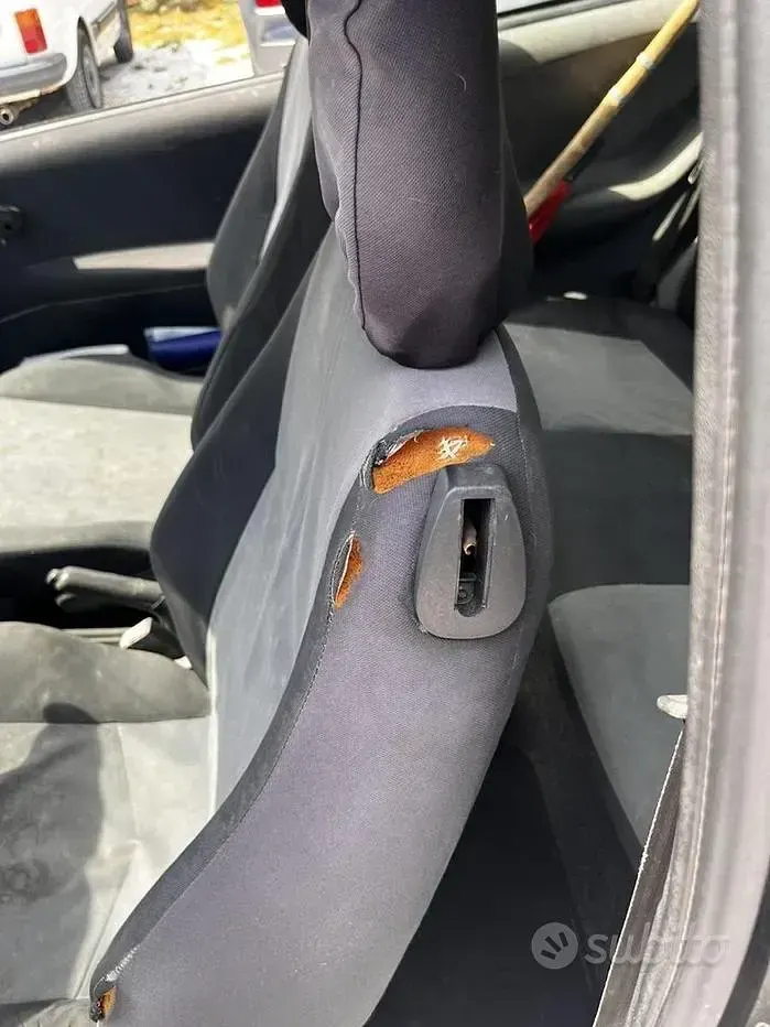 Usata Fiat Punto 60 CV (44 kW) 2005 Grigio Utilitaria