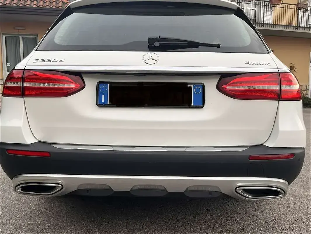 Usata Mercedes E220 Business 194 CV (142 kW) 2017 Station wagon