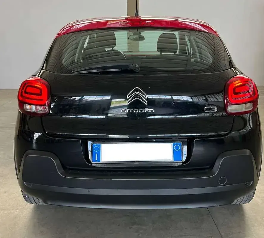 Usata Citroën C3 Shine 75 CV (55 kW) 2017 Nero Berlina