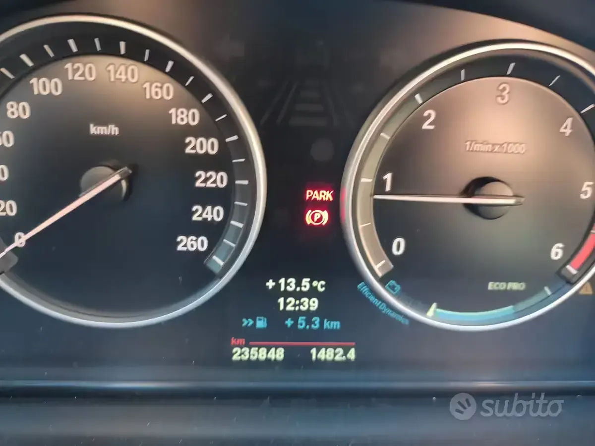 Usata BMW 520 184 CV (135 kW) 2013 Nero Berlina