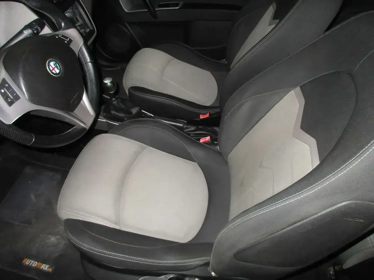 Usata Alfa Romeo MiTo Distinctive 84 CV (61 kW) 2014 Nero Utilitaria
