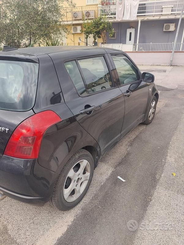 Usata Suzuki Swift 2005 Nero Berlina