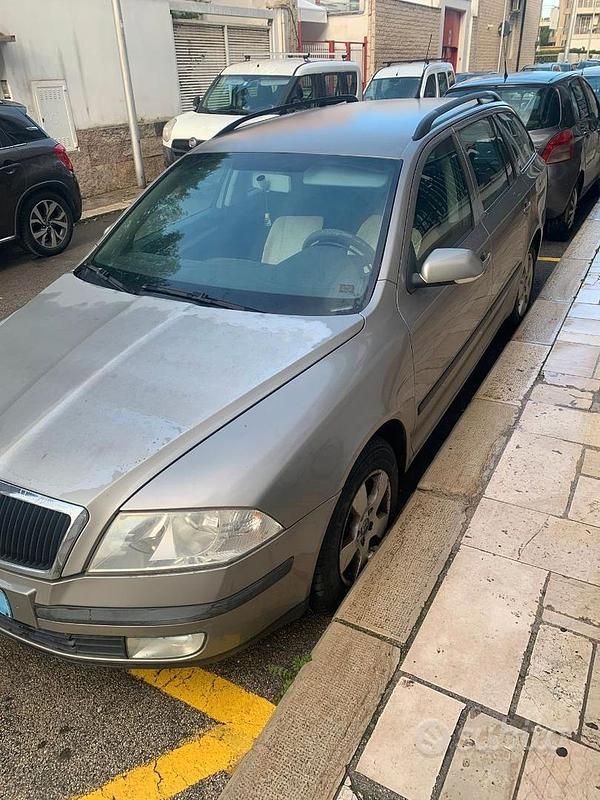 Gebraucht Skoda Octavia 105 PS (77 kW) 2008 Kombi