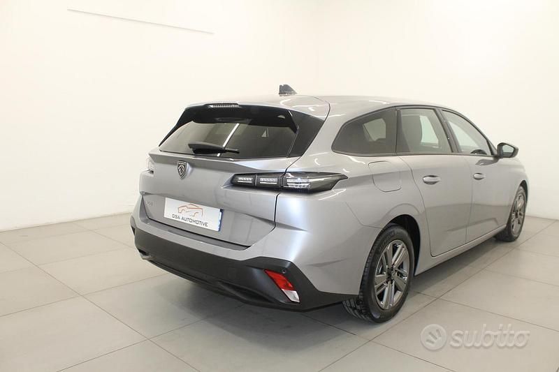 Usata Peugeot 308 SW Active 130 CV (95 kW) 2022 Grigio Station wagon
