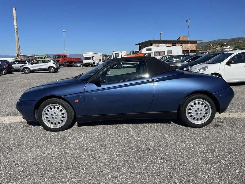 Usata Alfa Romeo Spider 150 CV (110 kW) 1997 Blu/azzurro Cabrio