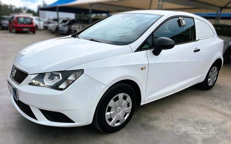 Usata Seat Ibiza 75 CV (55 kW) 2016 Bianco Furgone