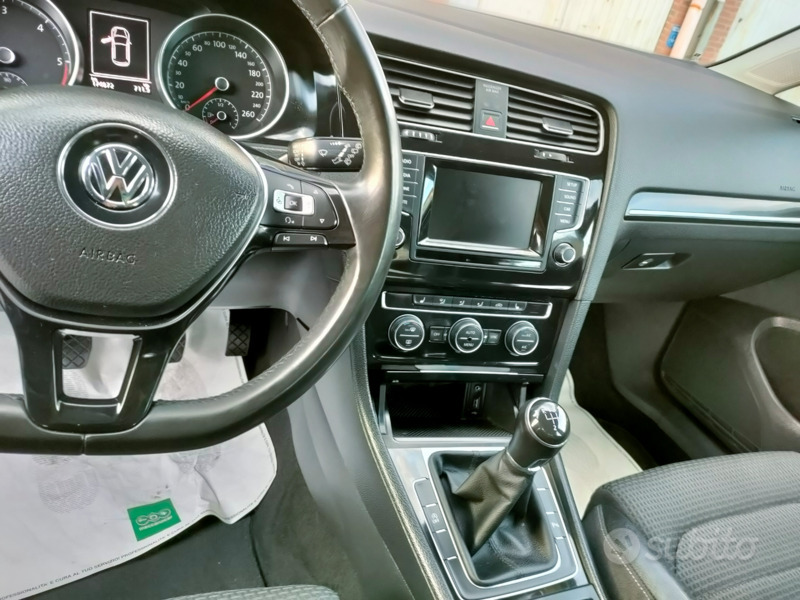 Usato 2015 VW Golf VII 1.6 Diesel 110 CV (12.000 €)