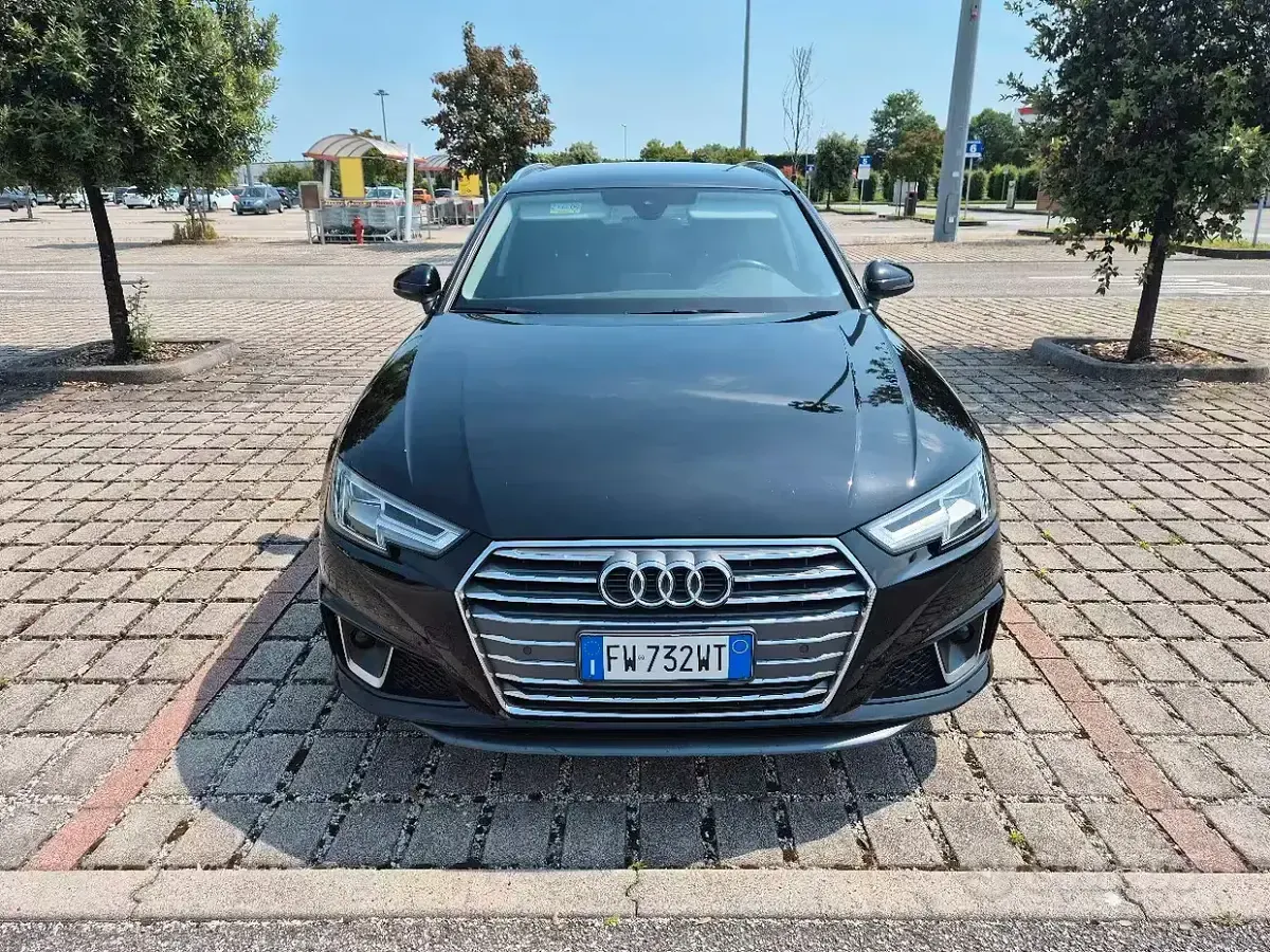 Usata Audi A4 S-Line 122 CV (89 kW) 2019 Nero Station wagon