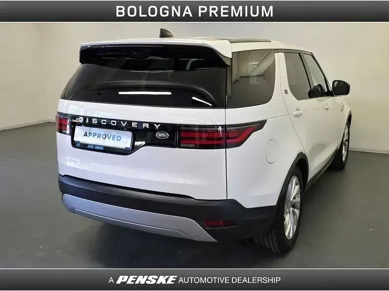 Usata Land Rover Discovery 5 249 CV (183 kW) 2024 Bianco SUV