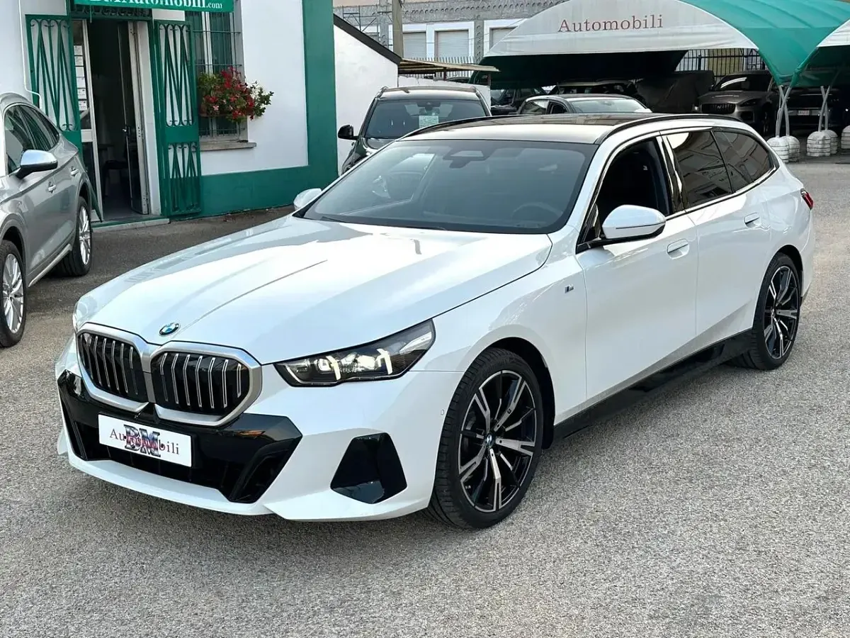 Usata BMW 520 M Sport 197 CV (144 kW) 2024 Bianco Station wagon