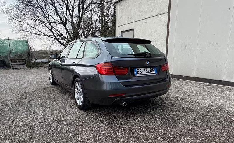 Usata BMW 320 Luxury Line 184 CV (135 kW) 2013 Grigio Station wagon
