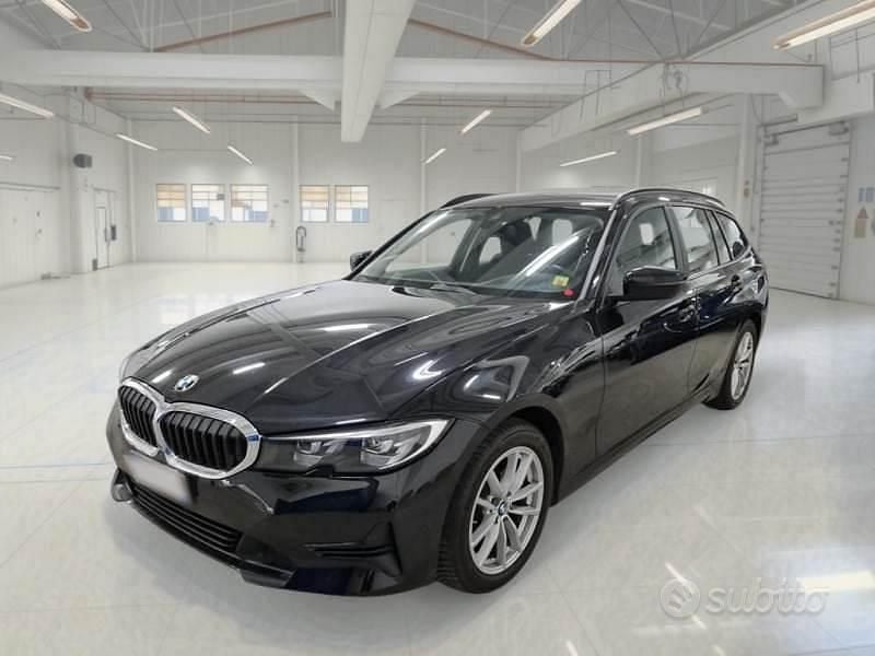 Usata BMW 320e Advantage 190 CV (139 kW) 2021 Nero Station wagon
