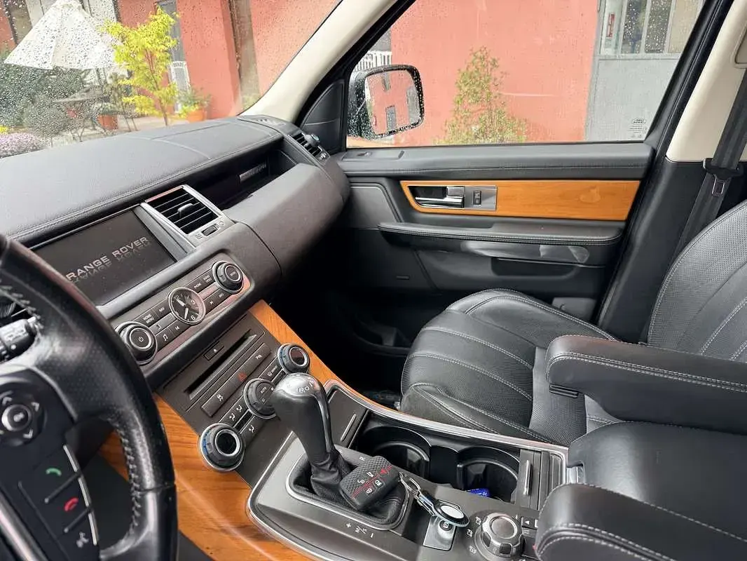 Usata Land Rover Range Rover SE Plus 272 CV (200 kW) 2011 SUV