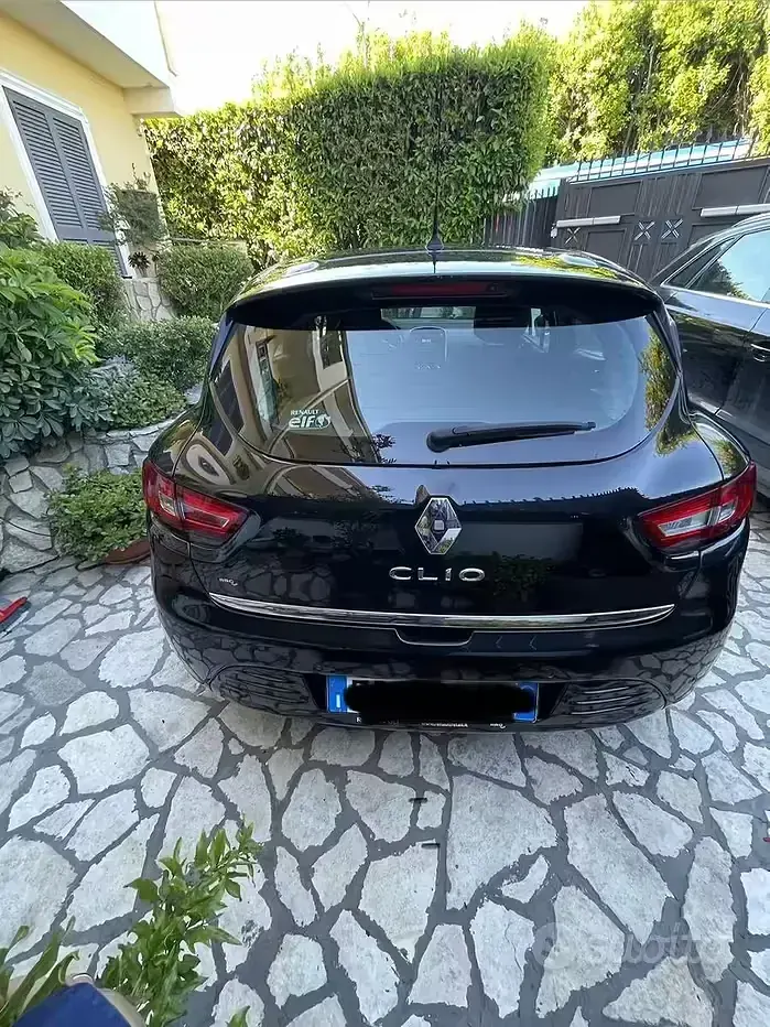 Usata Renault Clio IV Zen 75 CV (55 kW) 2018 Nero Berlina