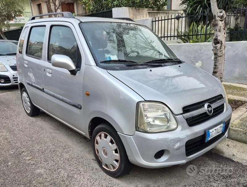 Usata Opel Agila 75 CV (55 kW) 2006 Grigio Utilitaria