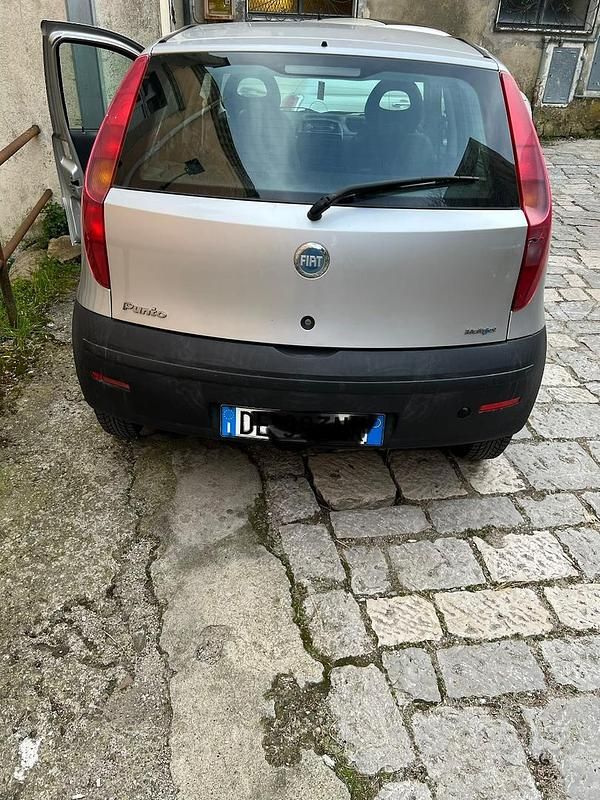 Usata Fiat Punto 69 CV (50 kW) 2006 Grigio Utilitaria