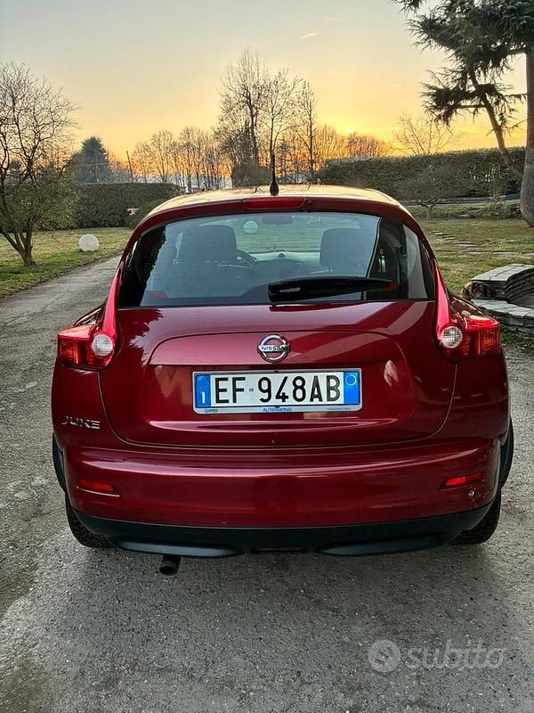 Usata Nissan Juke Acenta 117 CV (86 kW) 2010 Rosso SUV