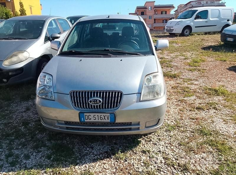 Usata Kia Picanto 75 CV (55 kW) 2007 Grigio Utilitaria