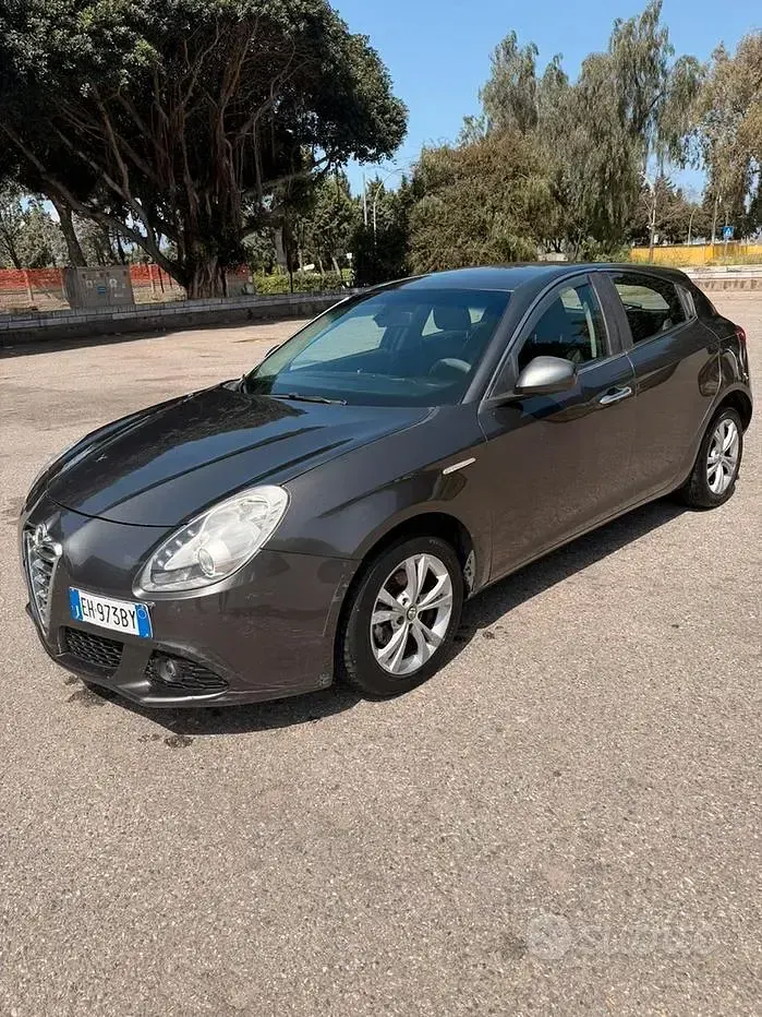 Usata Alfa Romeo Giulietta 105 CV (77 kW) 2011 Utilitaria