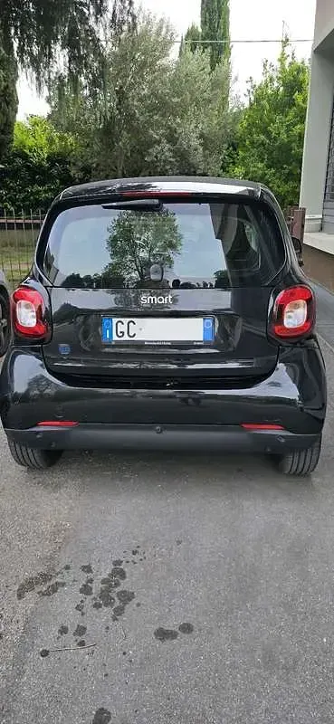Usata Smart ForTwo Coupé Passion 41 kW (56 CV) 2020 Nero Utilitaria