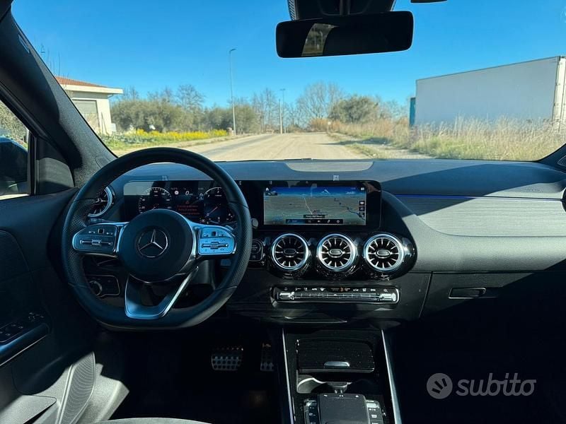 Usata Mercedes GLA180 Premium 136 CV (100 kW) 2022 Bianco SUV