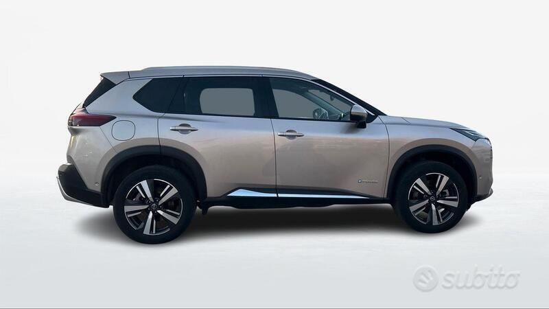 Usata Nissan X-Trail Tekna 158 CV (116 kW) 2023 Oro SUV