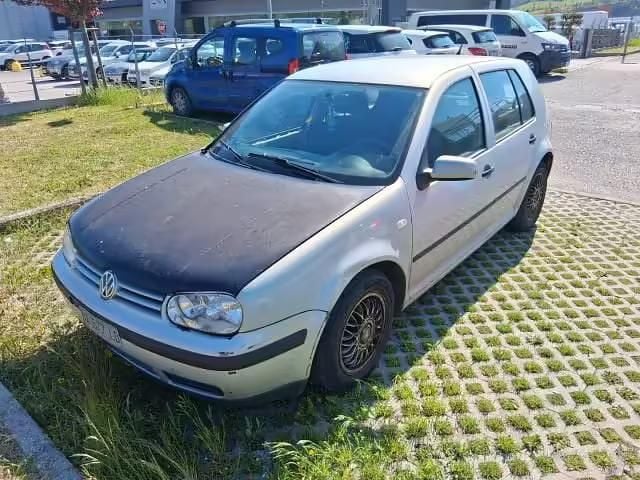 Usata VW Golf III 75 CV (55 kW) 1999 Argento Berlina