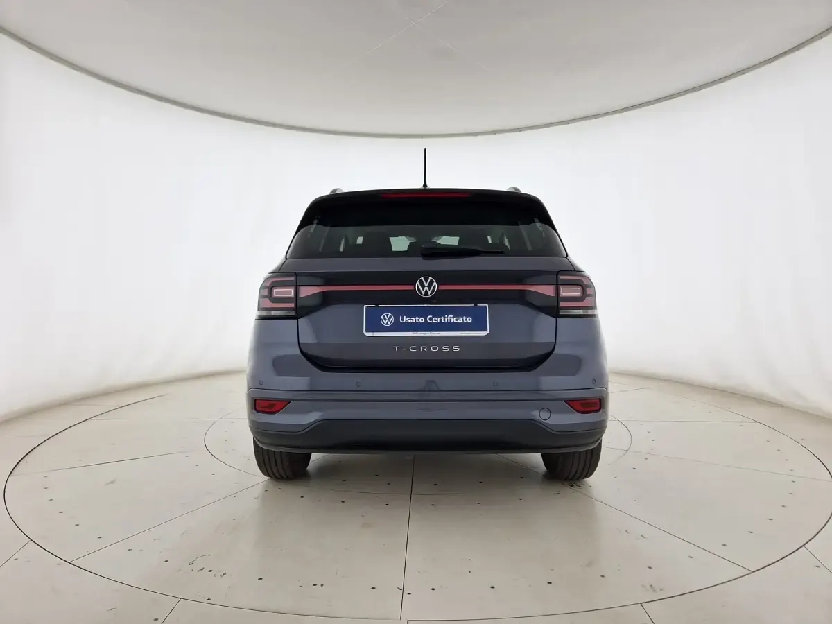 Usata VW T-Cross Sportline 95 CV (69 kW) 2023 Smoky grey metallizzato SUV