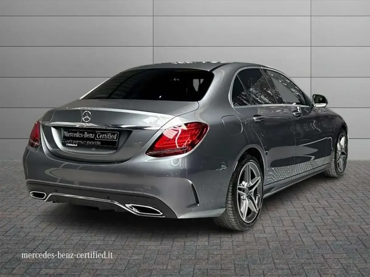 Usata Mercedes C220 Premium 194 CV (142 kW) 2019 Grigio selenite Berlina