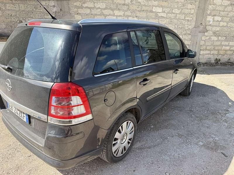 Usata Opel Zafira Cosmo 150 CV (110 kW) 2013 Monovolume
