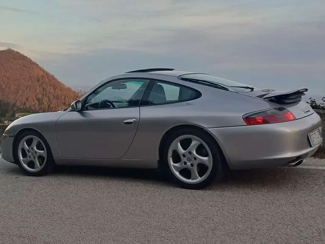 Usata Porsche 911 Carrera 320 CV (235 kW) 2001 Grigio Coupé