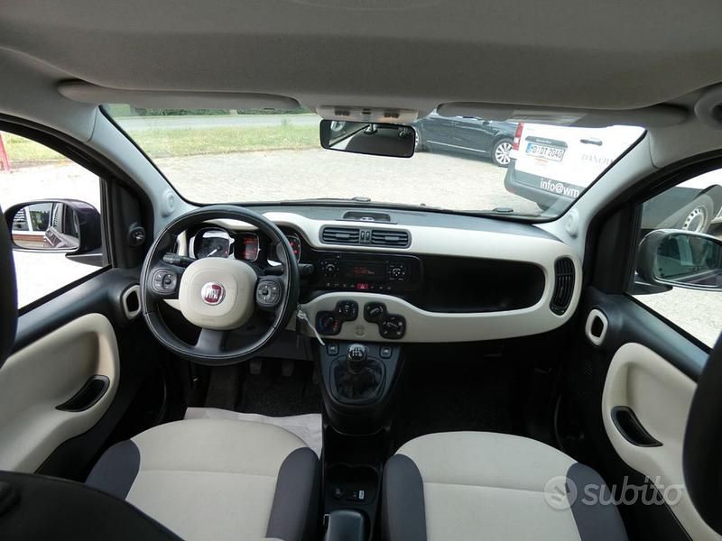 Usata 2012 Fiat Panda Easy Due volumi | 7000 € (Molto cara) - Immagine 1/4