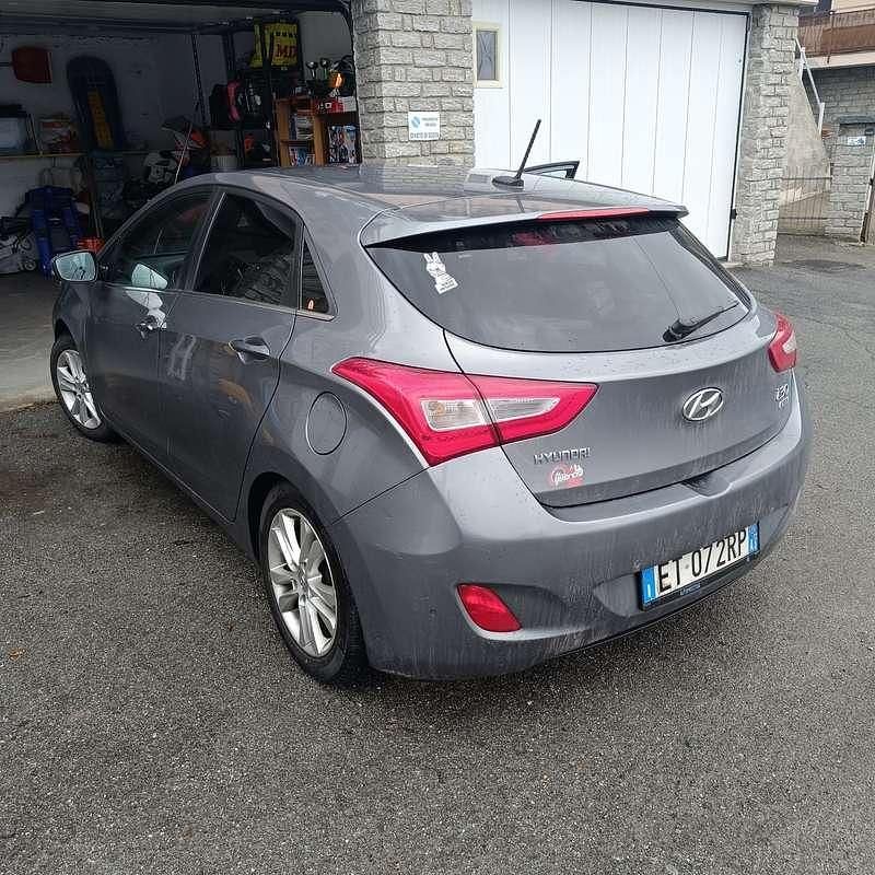Usata Hyundai i30 GO! 110 CV (80 kW) 2014 Berlina