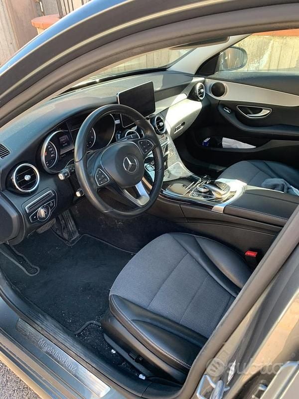 Usata 2018 Mercedes C220 Premium Station wagon | 18.000 € (Super prezzo) - Immagine 1/4