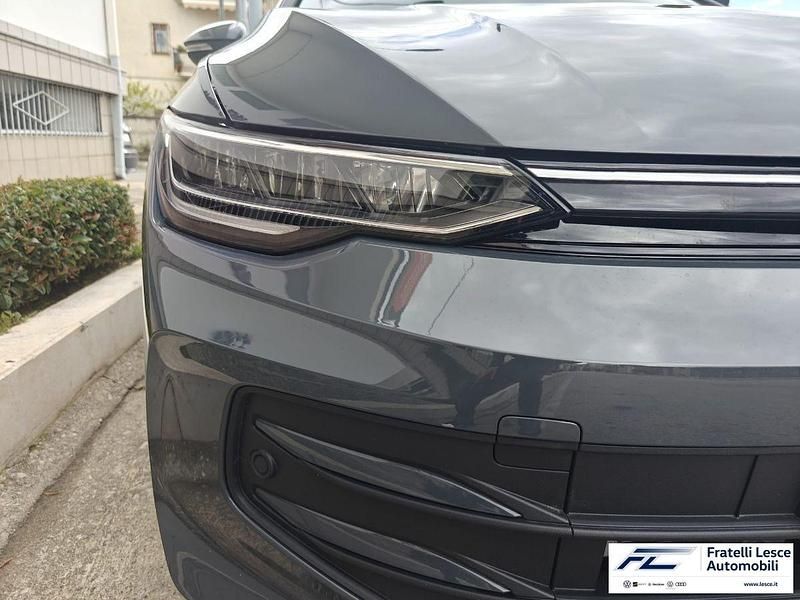Begagnad VW Golf VIII Life 116 HK (85 kW) 2025 Svart Sedan