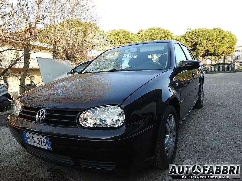 Usata VW Golf IV 115 CV (84 kW) 2000 Nero Utilitaria
