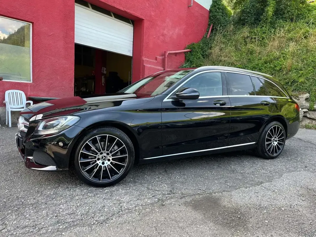 Usata Mercedes C220 170 CV (125 kW) 2018 Nero Station wagon