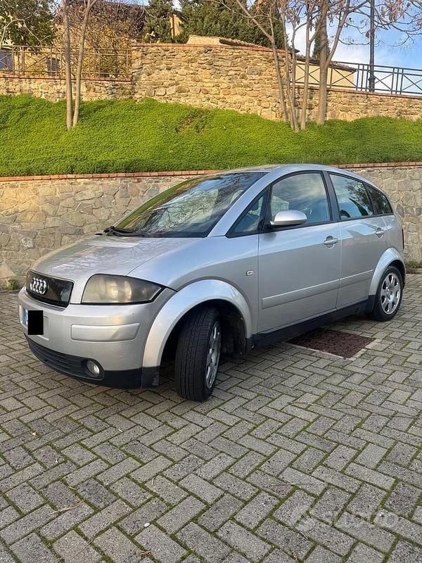Usata Audi A2 75 CV (55 kW) 2003 Grigio Utilitaria