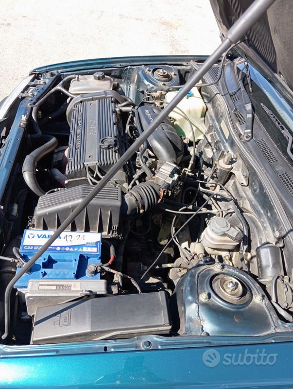 Usata Rover 414 103 CV (75 kW) 1994 Blu Berlina