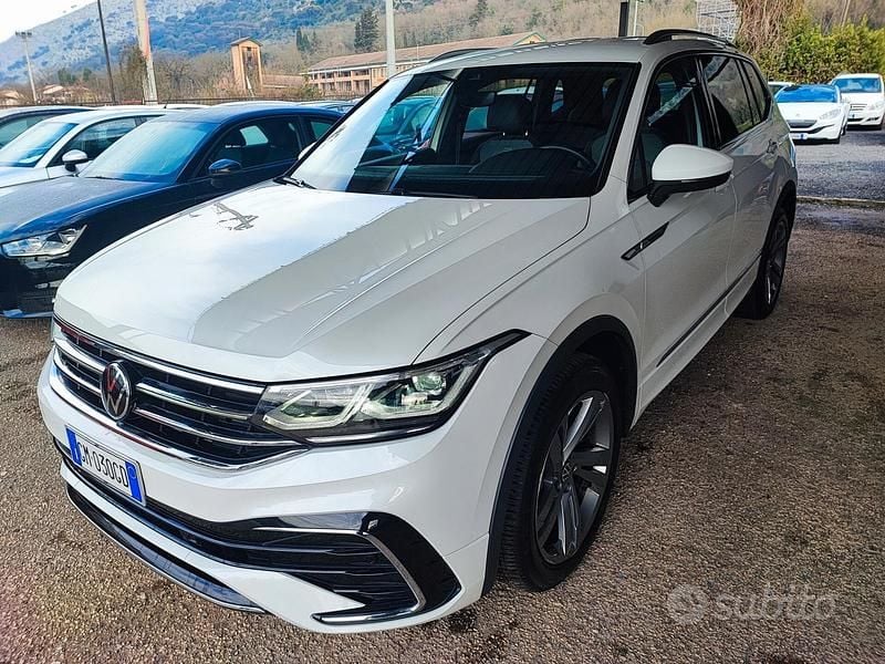 Bianco Usata 2023 VW Tiguan Allspace R-line SUV | 29.700 € (Ottimo prezzo) - Immagine 1/4