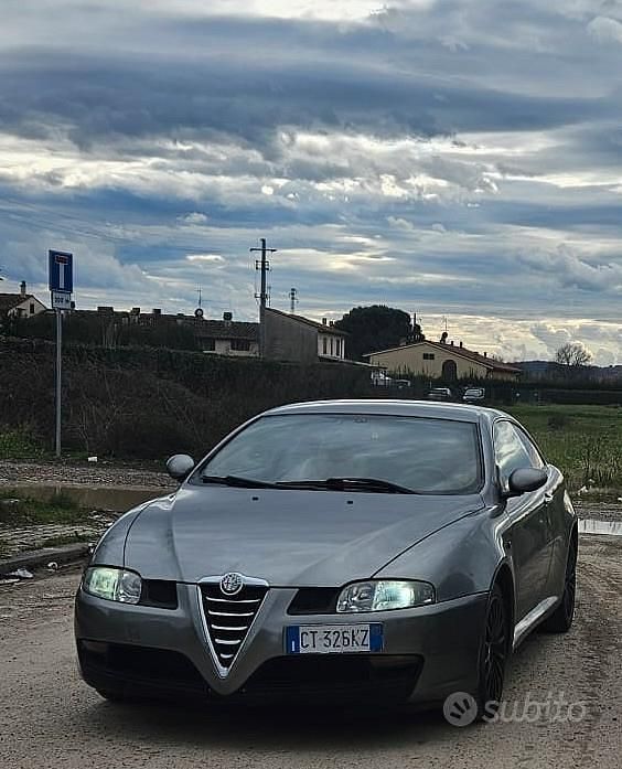 Usata Alfa Romeo GT 150 CV (110 kW) 2005 Grigio Coupé