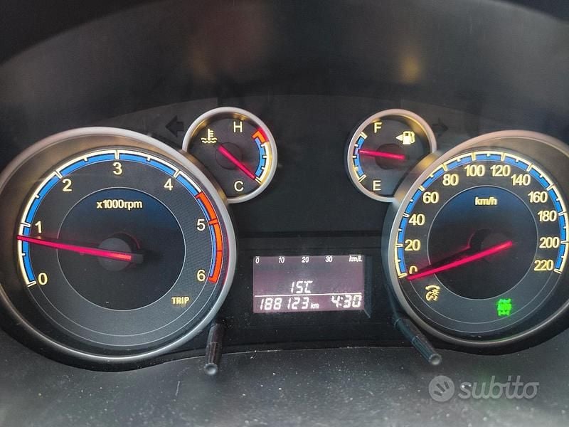 Usata Fiat Sedici 135 CV (99 kW) 2012 Nero SUV