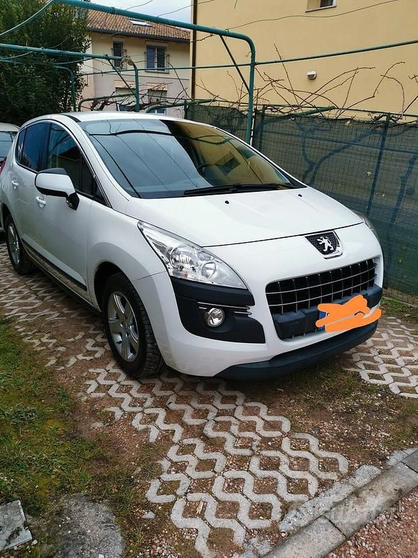 Usata Peugeot 3008 Business-Line 150 CV (110 kW) 2013 Bianco SUV
