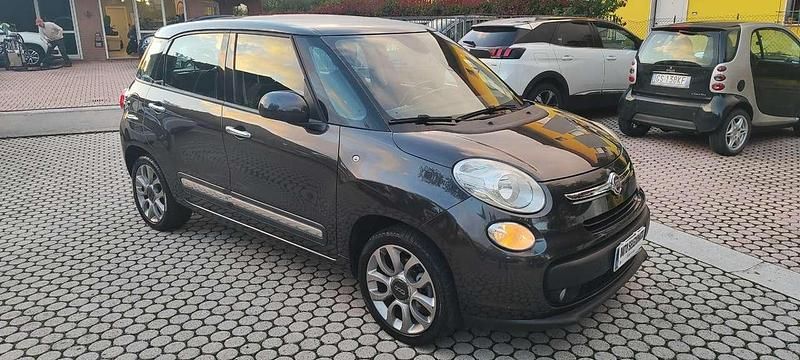 Grigio Usata 2015 Fiat 500L Lounge Monovolume | 8300 € (Buon prezzo) - Immagine 1/4